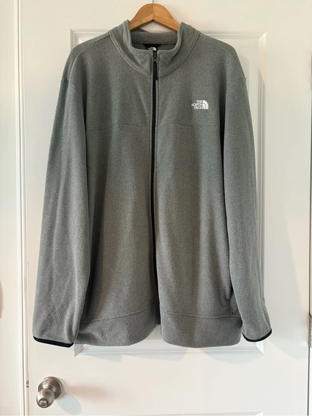 The North Face Men’s Anchor Gray Full-Zip Fleece Jacket with Black Zip XXL